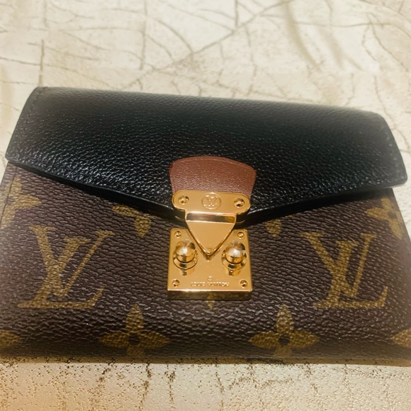 Handbags - BLACK, BROWN AND GOLD TRI-FOLD WALLET